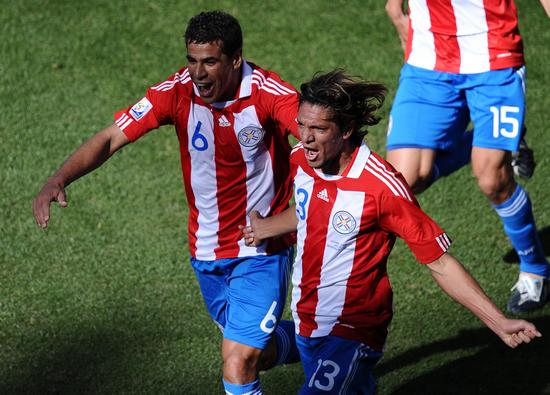  美因茨锋线双星联袂破门主场击退中游球队